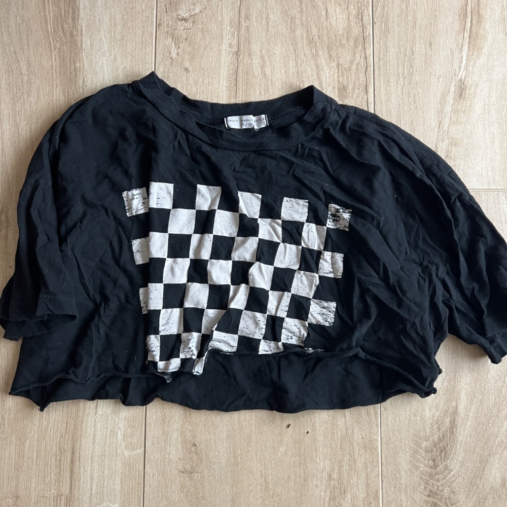 Urban Outfitters cropped tee